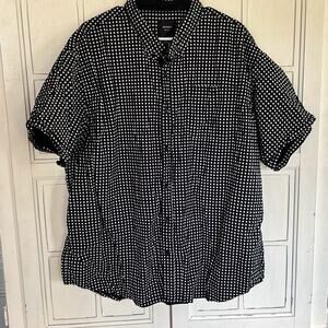Six Lincoln men’s size 4X black and white short sleeve button down shirt
